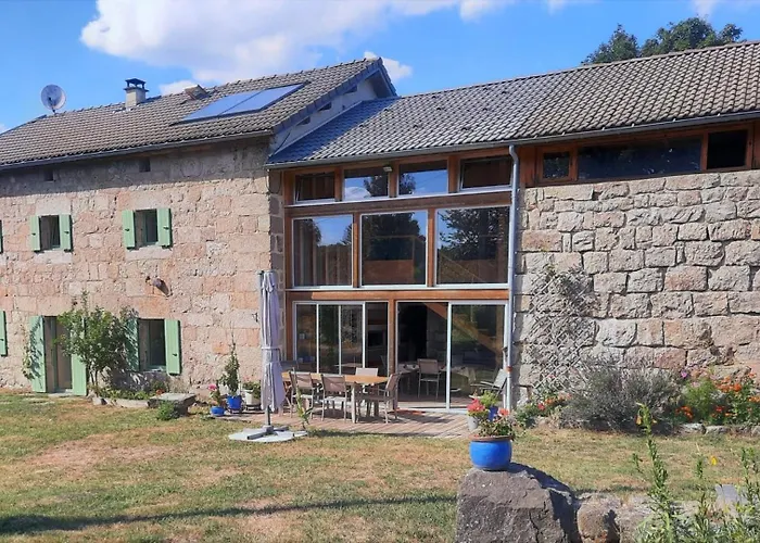 Дом отдыха De Charrey *